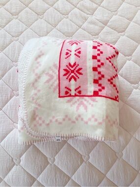𝜗𝜚 victoria’s secret PINK cozy sherpa fair isle blanket